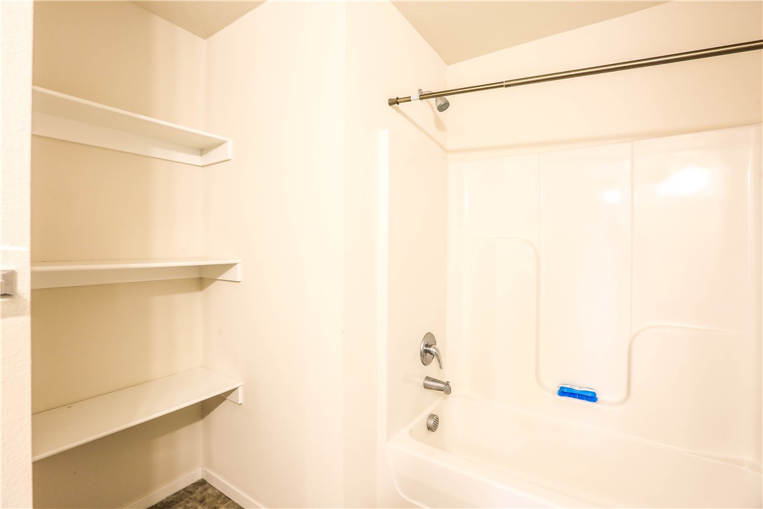 Lakewood Sub Ph Vi Lowell - Residential Lease