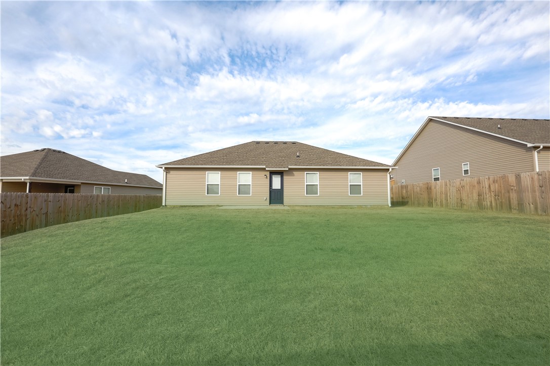 Lakewood Sub Ph Vi Lowell - Residential Lease