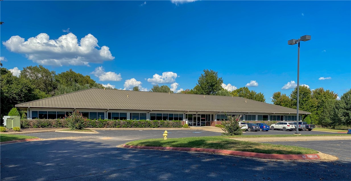 Closest office complex to the new Walmart Global Campus with onsite property management, fitness center facilities & walking trails.