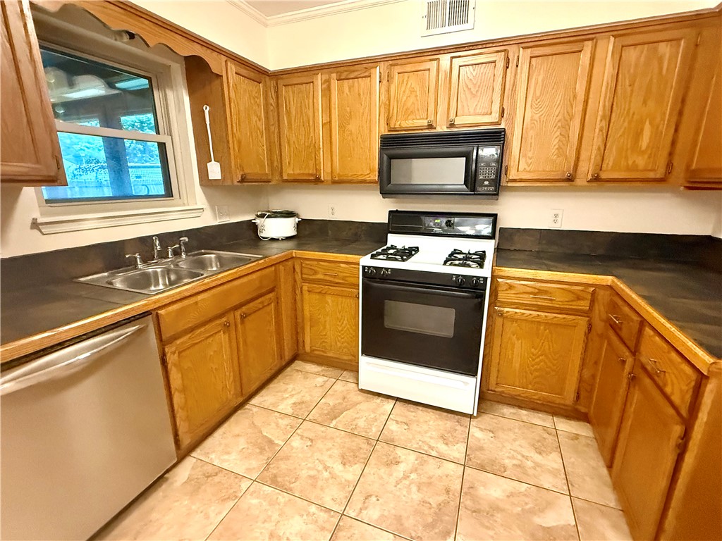 University Estates Ph Iii - Residential