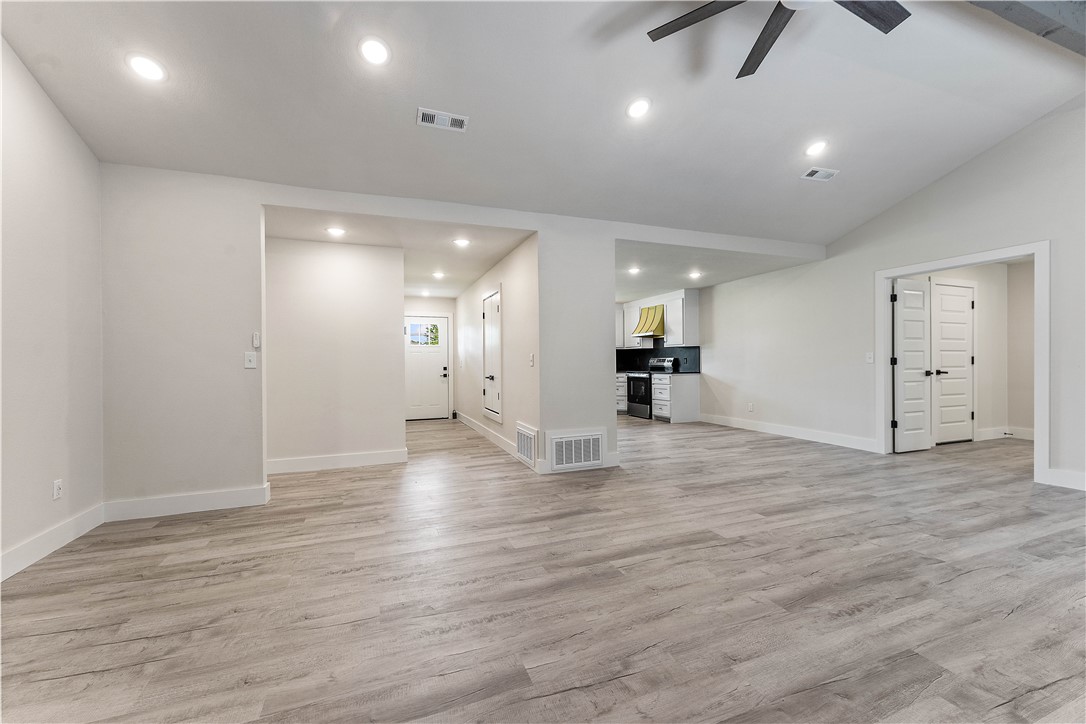 Turtle Creek Place Unit 2 Rogers - Residential