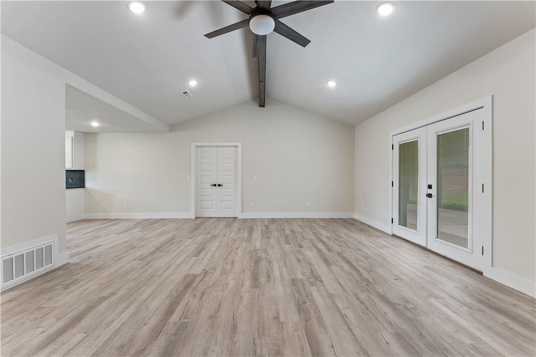 Turtle Creek Place Unit 2 Rogers - Residential