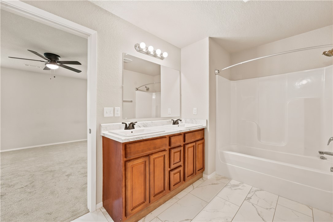 Kerelaw Castle Bentonville - Residential Lease