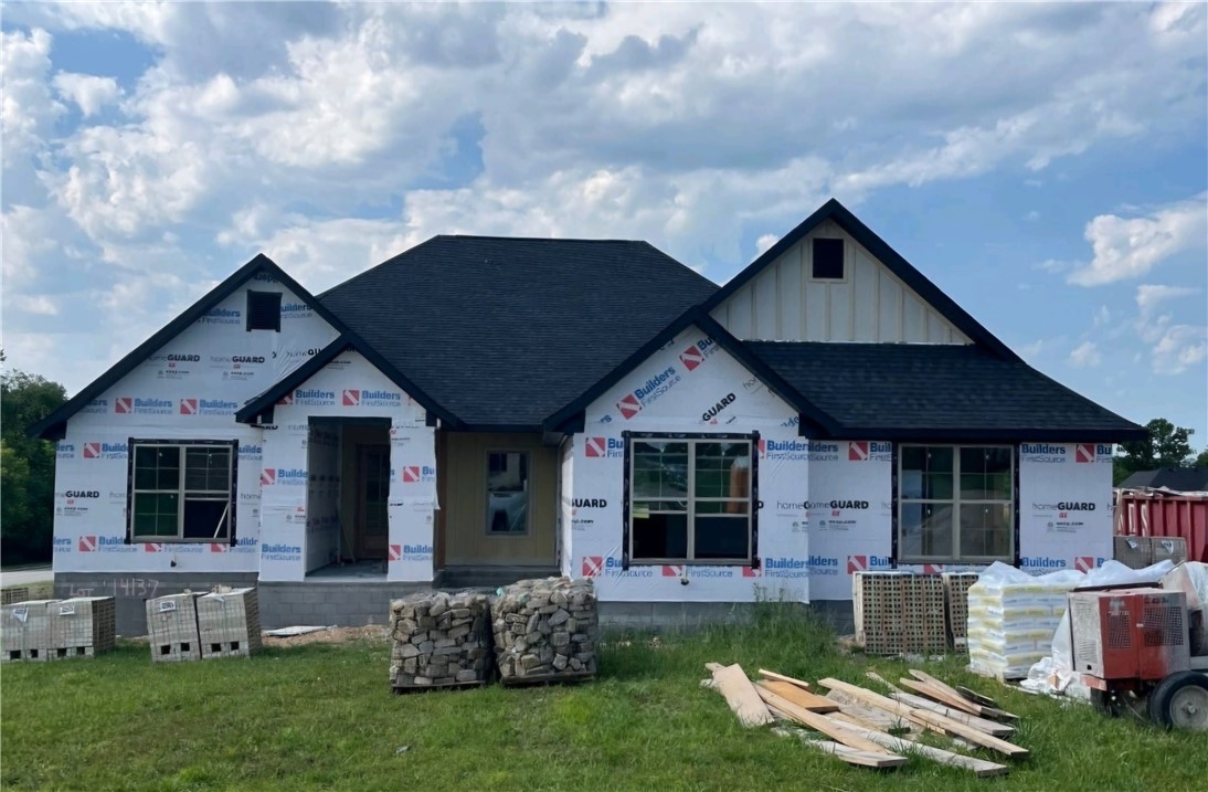 Stunning new construction on a 1.16-acre corner lot in highly desirable Pepper Hill Estates. This one-level home offers 4 bedrooms, a bonus room with patio access, and an open-concept layout with beautiful arched walkways. The gourmet kitchen features dual oversized islands, custom cabinetry, and stone countertops—perfect for everyday living and entertaining. Enjoy a seamless flow with a walk-through laundry to a side patio, plus a spacious living area with a fireplace surrounded by built-ins. Relax or entertain on the vaulted back patio overlooking peaceful surroundings. This will be a must-see home that will offer space, comfort and style in a prime location!