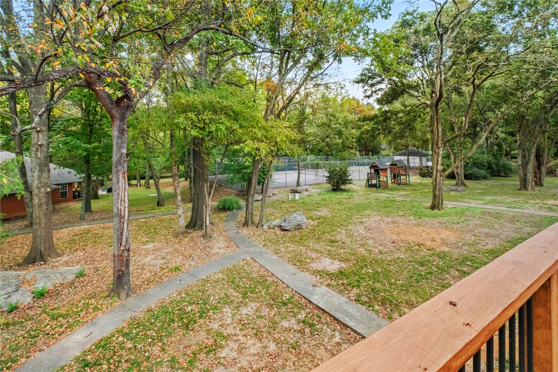 Royal Oaks Estates - Residential Lease