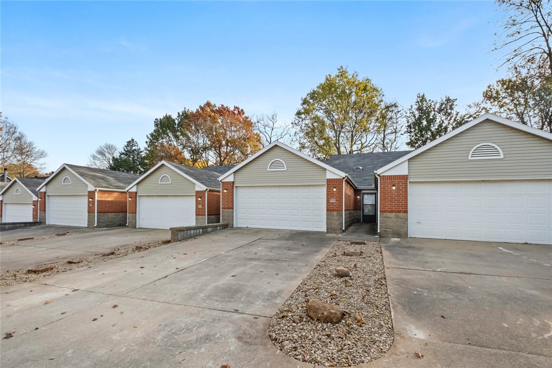 Royal Oaks Estates - Residential Lease