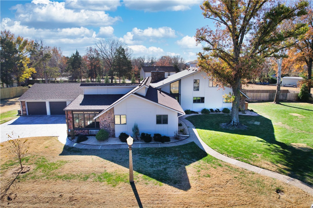 Centre Court-Rogers - Residential
