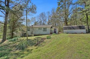 If you are looking for a house that won't break the bank then check this one out! You put in the work and get the equity on this 999 square foot, 2 bedroom, 1 bath house in the country. The house sits on 1.27 acres and is priced perfectly at less than $45k