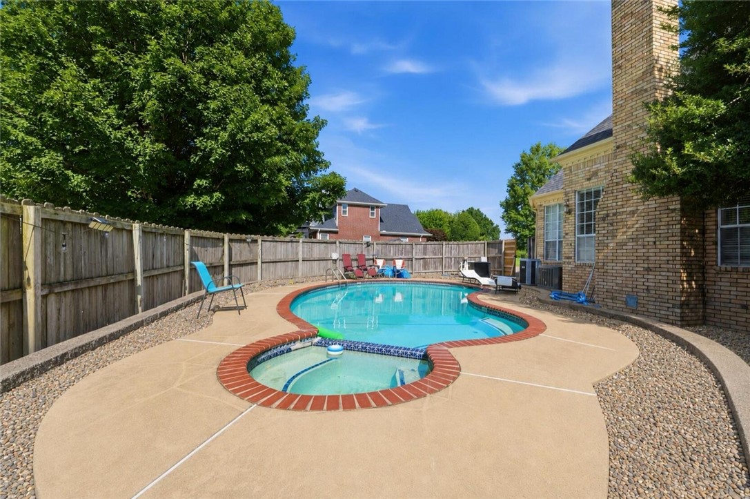 Thornbury Sub Ph I Springdale - Residential