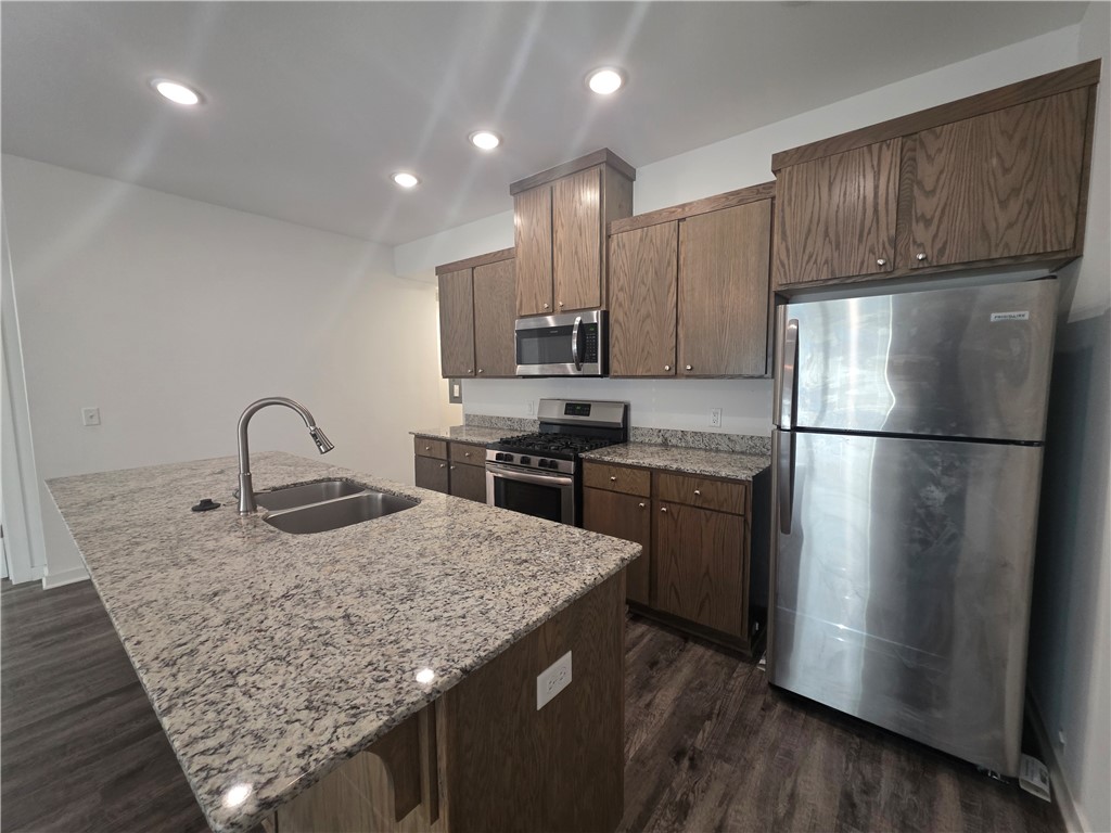Grant Spgs Sub Decatur - Residential Lease