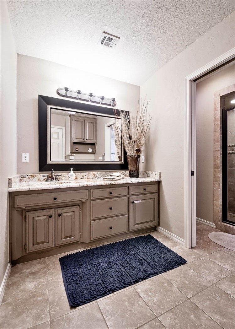 Pinnacle Town Homes Rogers - Residential Lease