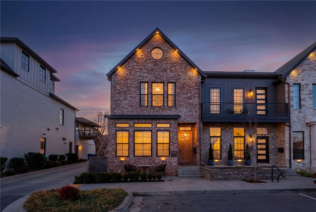 RAILROAD ADD-BENTONVILLE - Residential