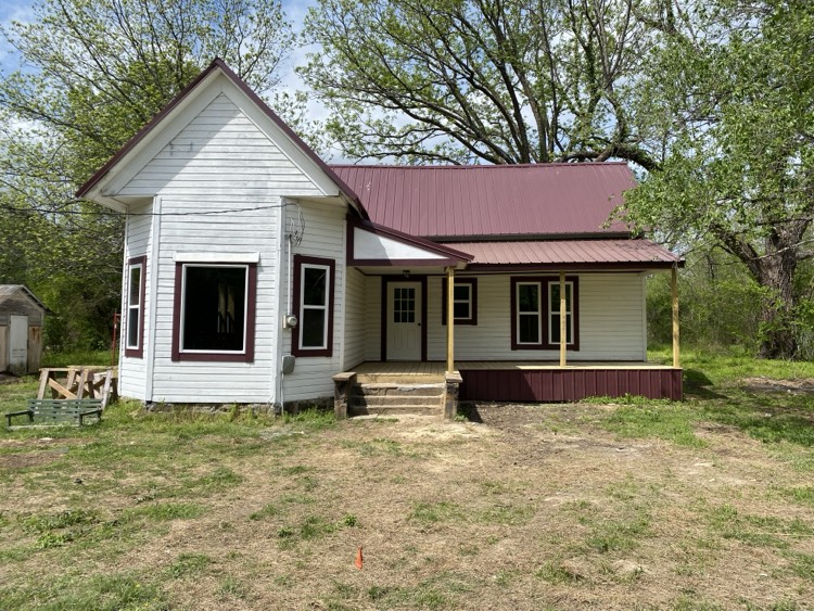 Located in the peaceful town of Gravelly this two bed, one bath house sits ready for its next owners. This house boasts a ton of updates ranging from new plumbing to a new metal roof. With HWY access you can be on your way to town in just minutes. The one acre lot has ample room for a shop, garden, chickens, or what ever you can think of. With so much potential you don't want to miss out on this house!! Come see it Today!