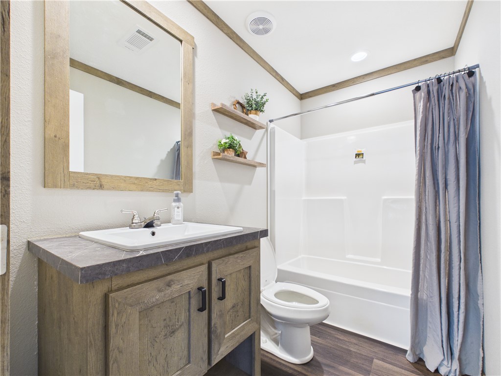 Pine Meadows Sub Div - Residential