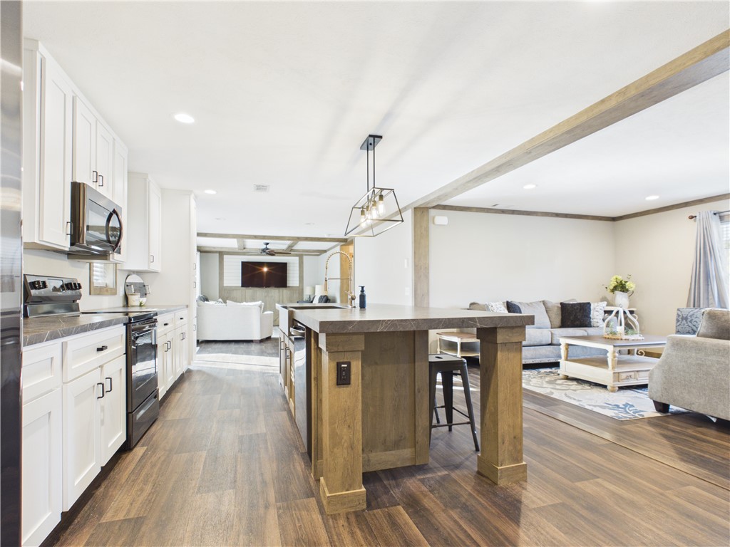 Pine Meadows Sub Div - Residential