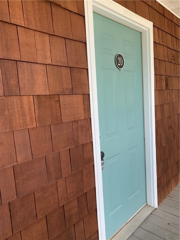 Cute 1 bedroom unit off of storer close to College ave and everything Fayetteville has to offer! Walking distance to UofA also on near us route and easy access to Greenway Trail system! Washer and dryer in unit. Wifi and Water Included!!