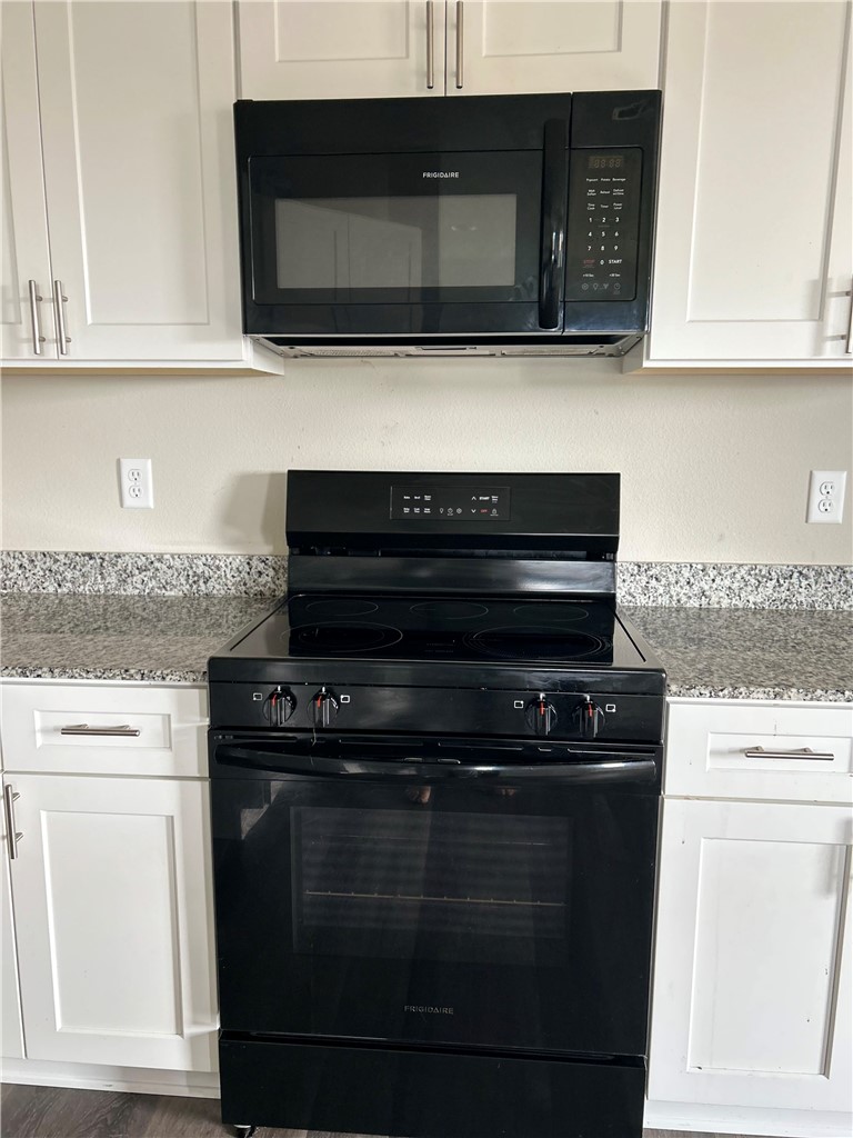 FOX TAIL VILLAGE SUB-SILOAM SPRINGS - Residential