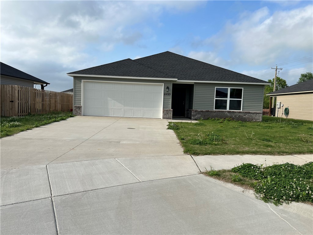 FOX TAIL VILLAGE SUB-SILOAM SPRINGS - Residential