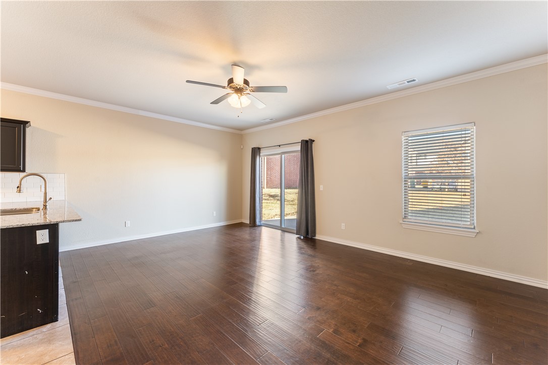 Shadowbrooke At The Peaks ll Hpr Rogers - Residential