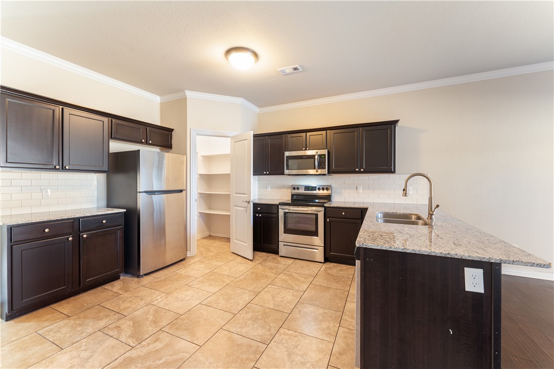 Shadowbrooke At The Peaks ll Hpr Rogers - Residential