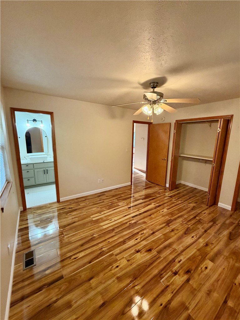 Unit 4 Holiday Island - Residential