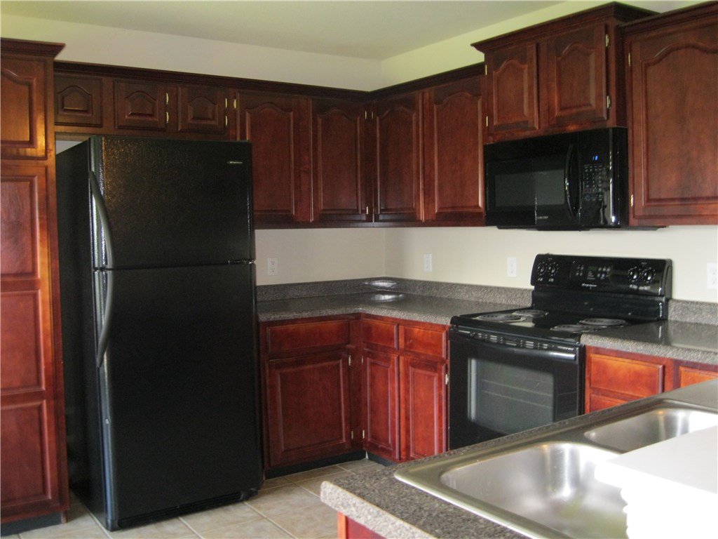 Standing Oaks - Residential Lease