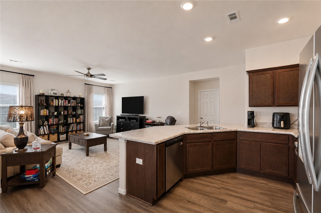 Walnut Hill Sub Ph Ii Pea Ridge - Residential