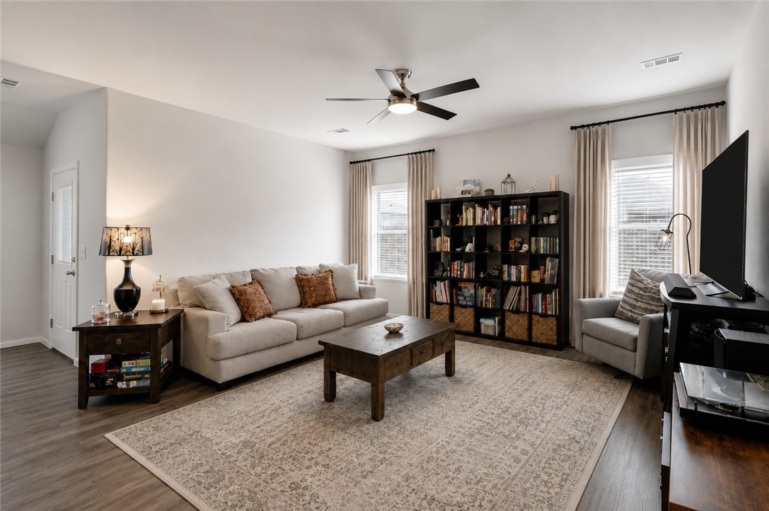 Walnut Hill Sub Ph Ii Pea Ridge - Residential