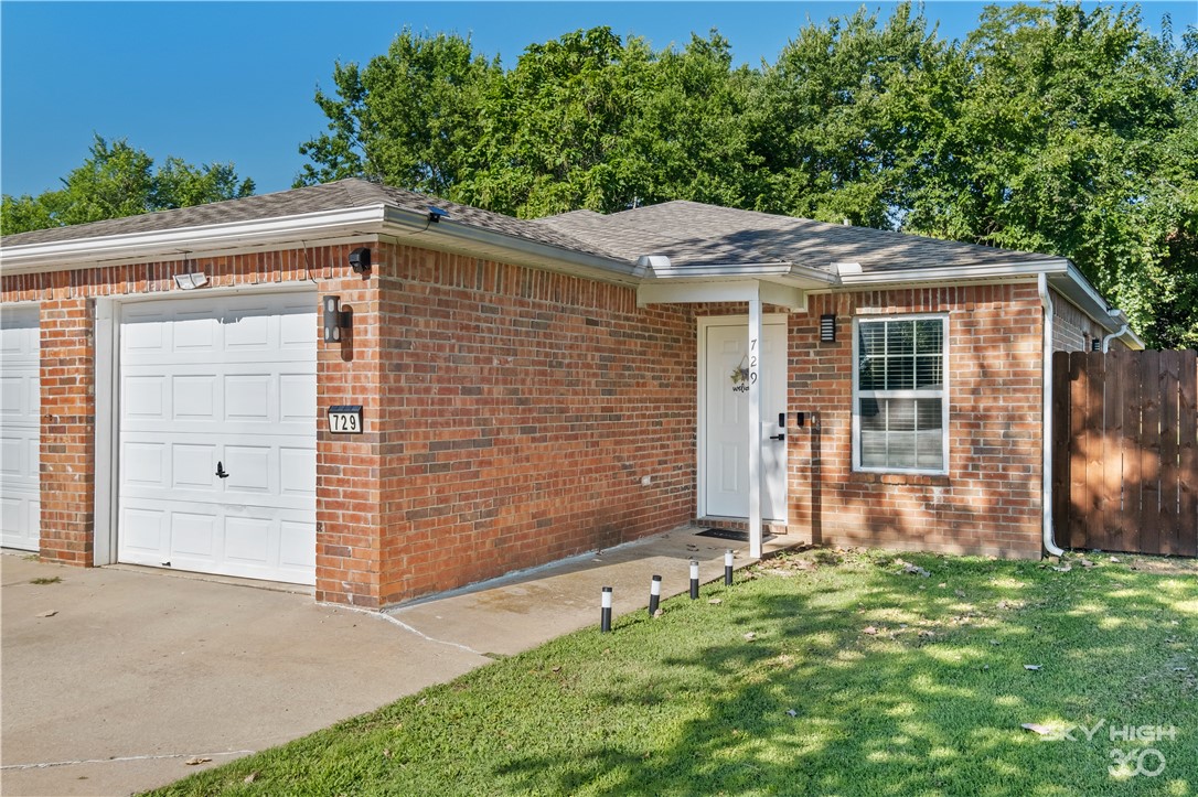 Welcome to this fully furnished home in Fayetteville, AR! This modern 3-bedroom, 2-bathroom house boasts granite countertops, stainless appliances, and faux-wood blinds throughout. The large backyard is perfect for outdoor entertaining, and the fence provides added privacy. Lawn care is included, so you can enjoy a beautifully maintained yard without the hassle. With contemporary finishes and a convenient location, this home is move-in ready and waiting for you to make it your own. Don't miss out on this opportunity to live in style and comfort in Fayetteville!