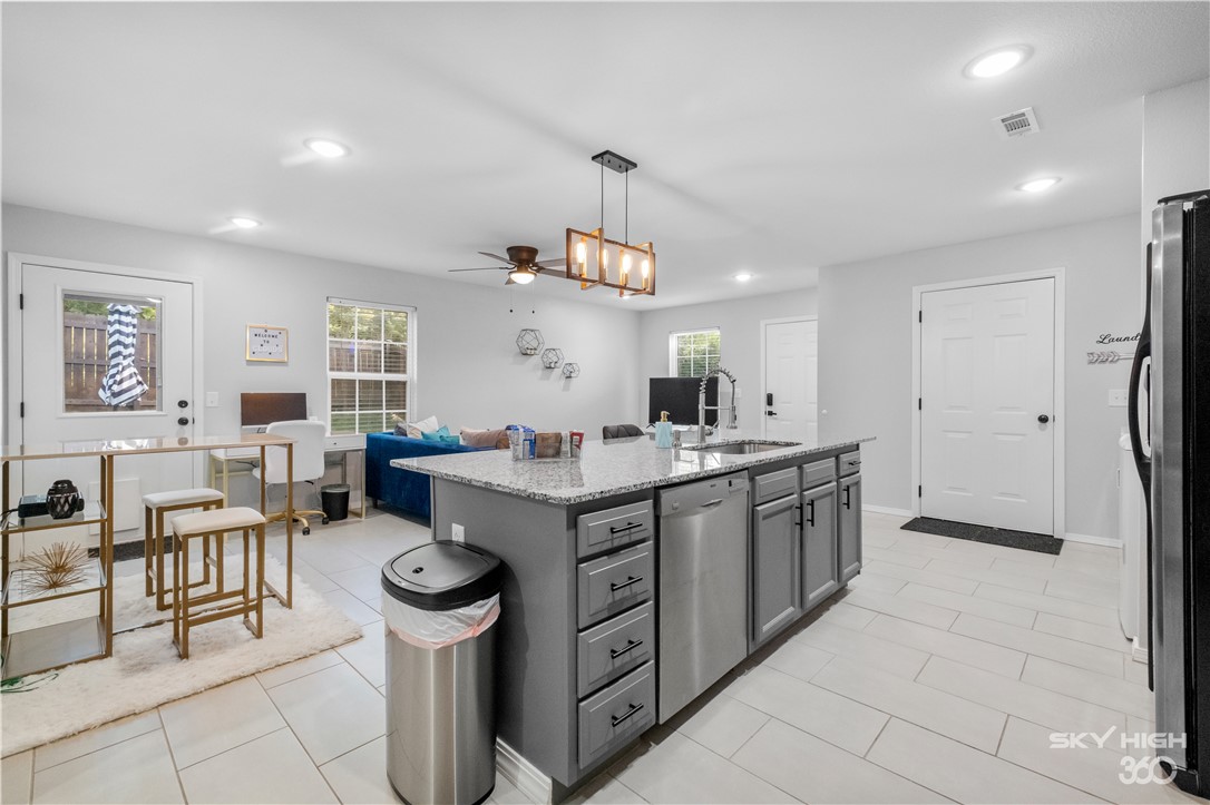 Cedarpoint Sub - Residential Lease
