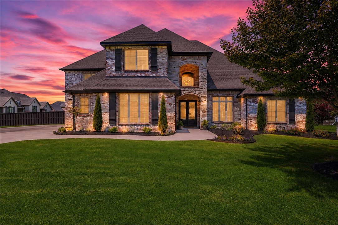 Welcome home to this 5BR/4.5BA, 4,350 SF executive home in the gated community of Oak Tree, in Centerton. Featuring a private office, bonus, & media room on a beautifully landscaped corner lot with an outdoor entertaining area. Just minutes from downtown Bentonville, the Walmart Campus, Crystal Bridges Museum, Coler Mountain Bike Preserve, and premier shopping & dining. Significant updates make this home the perfect blend of luxury, comfort, & convenience! Zoned for Bentonville Schools.