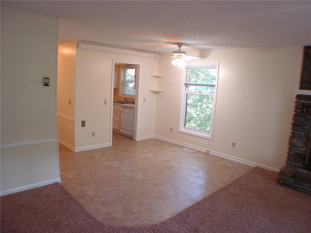 Townhouse Tct 3 A/K/A Drake Court Bvv - Residential Lease