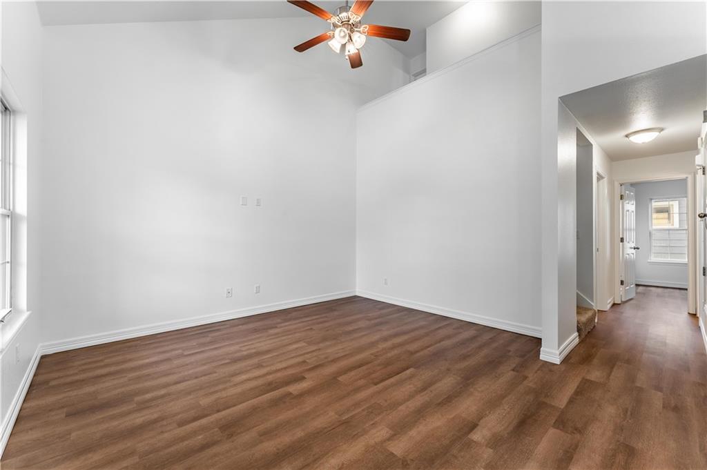 Victoria Place Rogers - Residential