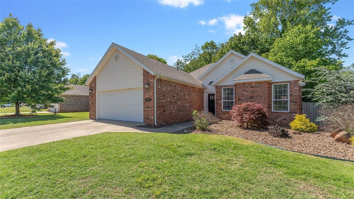Your wait is over, don't miss this opportunity to own this very well maintained move-in ready home. Located just minutes from I-49, this home is close to everything Northwest Arkansas has to offer.