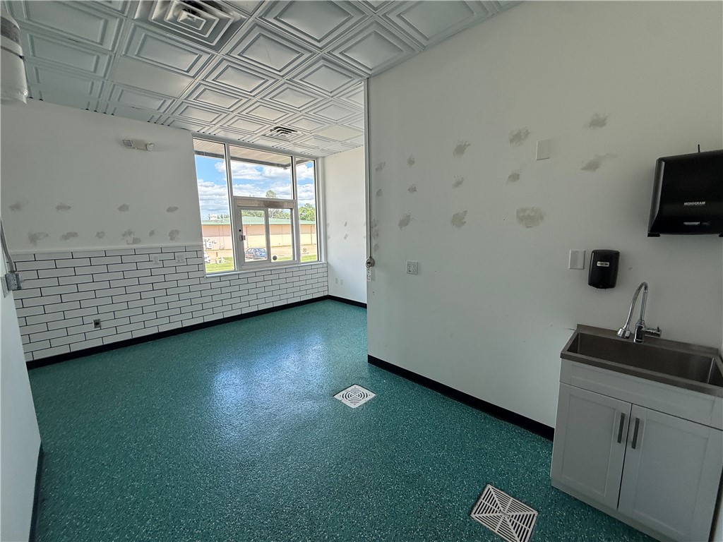 Admiral Add - Commercial Lease
