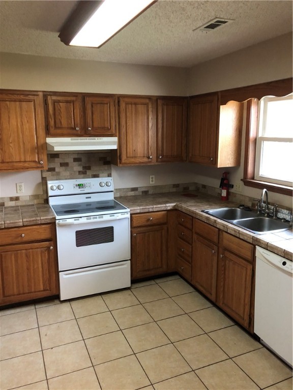 Whispering Timbers Ph 5 Rogers - Residential Lease