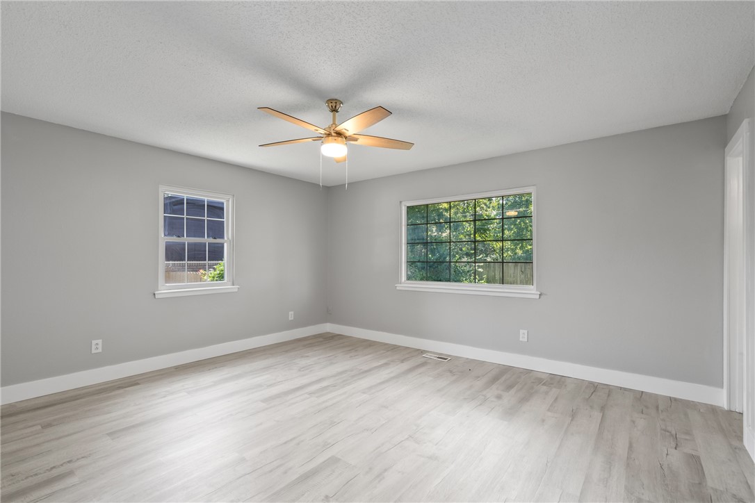 Hickory Hills Sub Siloam Spgs - Residential