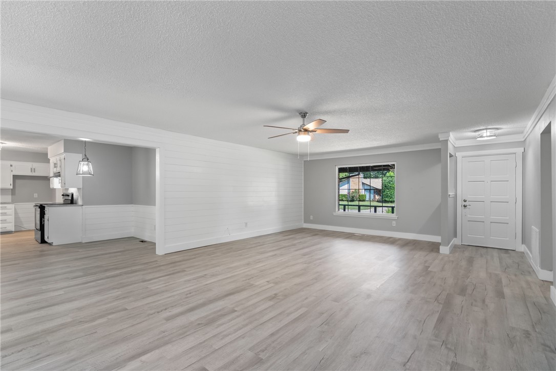Hickory Hills Sub Siloam Spgs - Residential