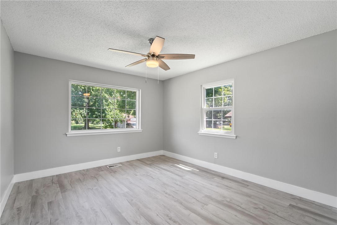 Hickory Hills Sub Siloam Spgs - Residential