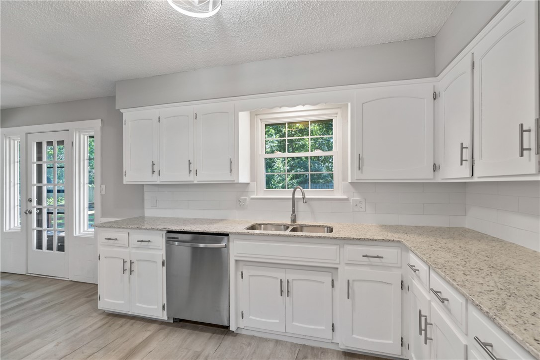 Hickory Hills Sub Siloam Spgs - Residential