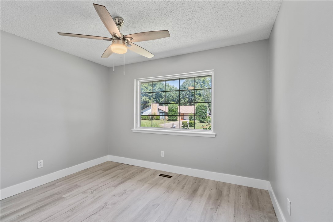 Hickory Hills Sub Siloam Spgs - Residential