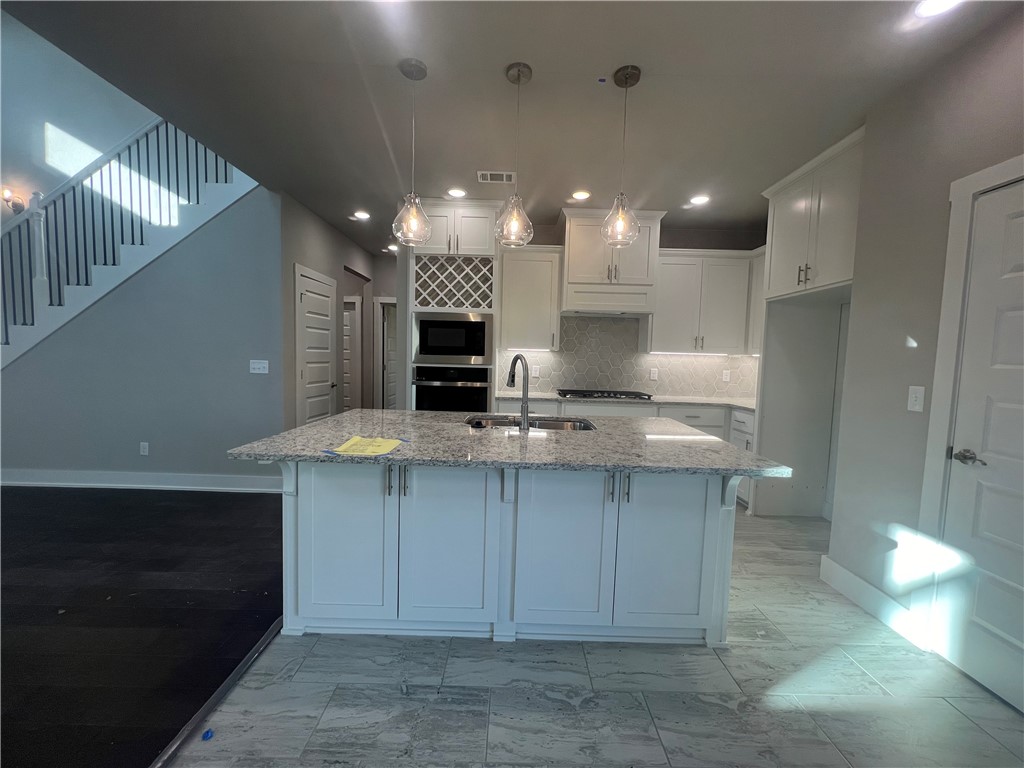 WALNUT GROVE SUB PH 1-BENTONVILLE - Residential Lease