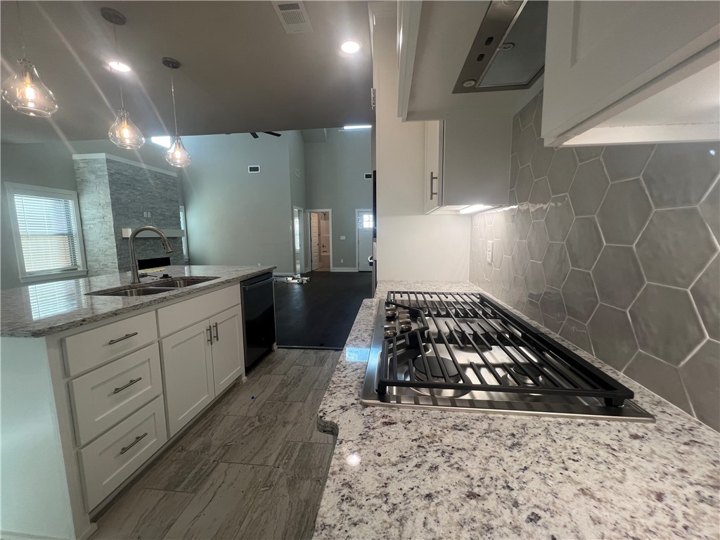 WALNUT GROVE SUB PH 1-BENTONVILLE - Residential Lease