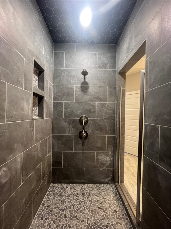 WALNUT GROVE SUB PH 1-BENTONVILLE - Residential Lease