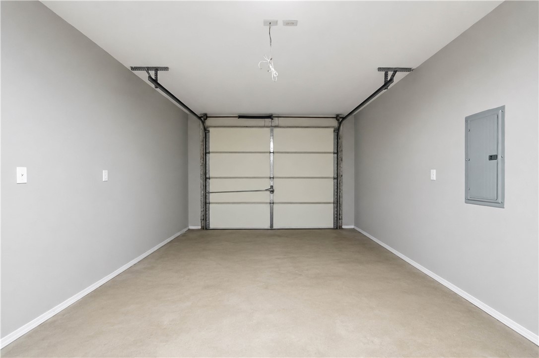 Carriage Square Sub Bentonville - Residential