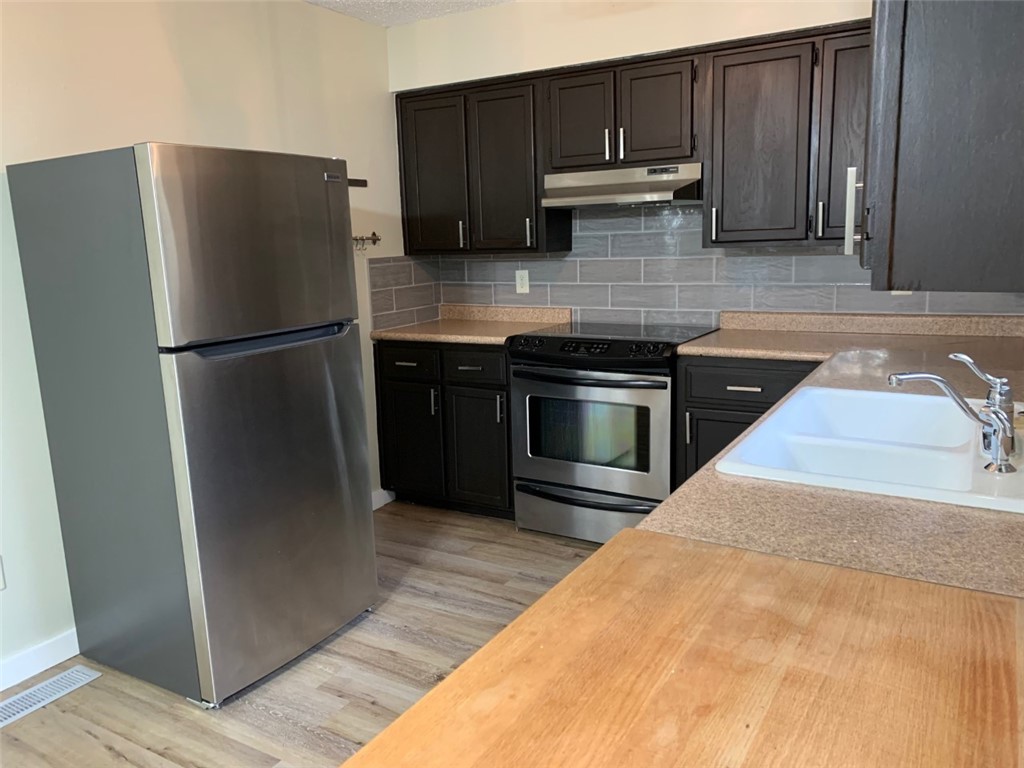 Hazel Park Sub Bentonville - Residential Lease