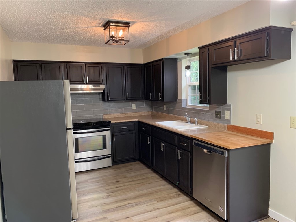 Hazel Park Sub Bentonville - Residential Lease