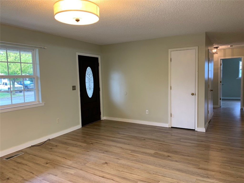 Hazel Park Sub Bentonville - Residential Lease