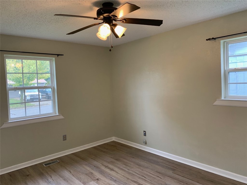 Hazel Park Sub Bentonville - Residential Lease