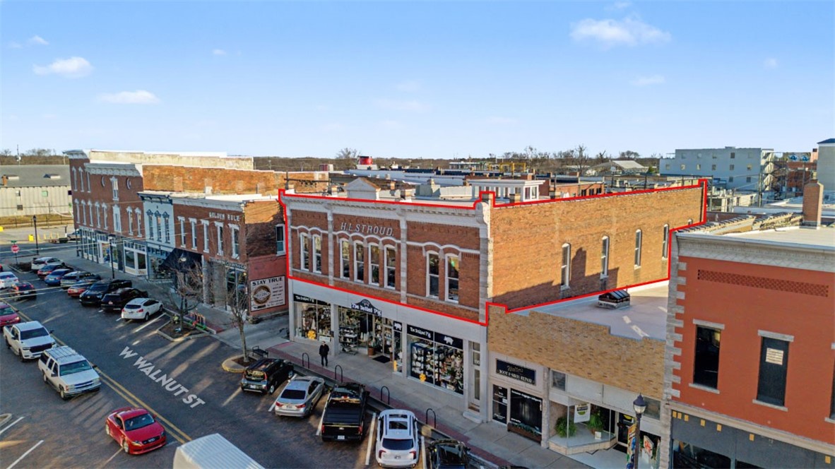 Modern office space available for lease in Downtown Rogers. Updated 2nd floor walk-up in the historic H.L. Stroud building. Features high ceilings with abundant natural light, sustainable cork flooring, carpet tiles, energy efficient windows, and more! Open workspace/showroom with exposed architectural elements. Six private offices overlooking W Walnut St. Skylit conference room, reception area, & kitchenette. Ideal for professional or creative office users. Walkable to restaurants, retail, trails, parks, & other downtown amenities.